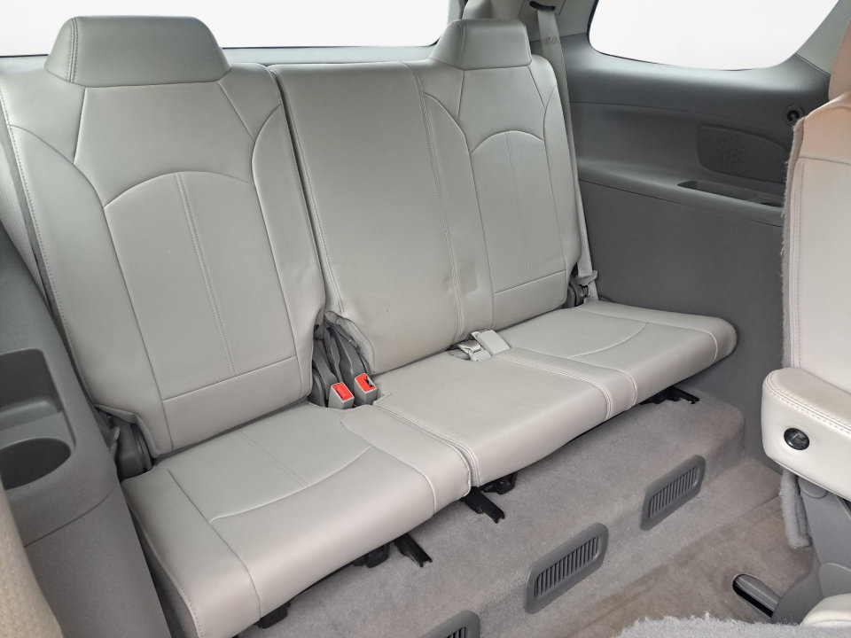 Used 2015 GMC Acadia SLT FWD image 13