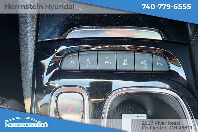 Used 2022 Buick Envision Avenir w/ Technology Package II AWD/4WD image 25
