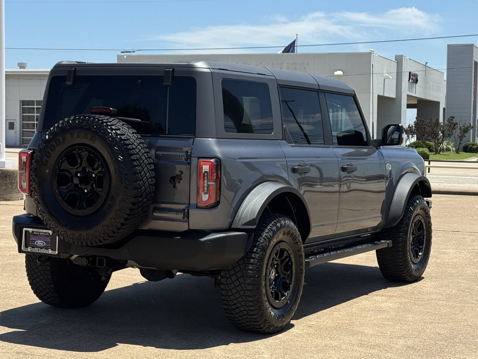 Used 2024 Ford Bronco Wildtrak AWD/4WD image 4