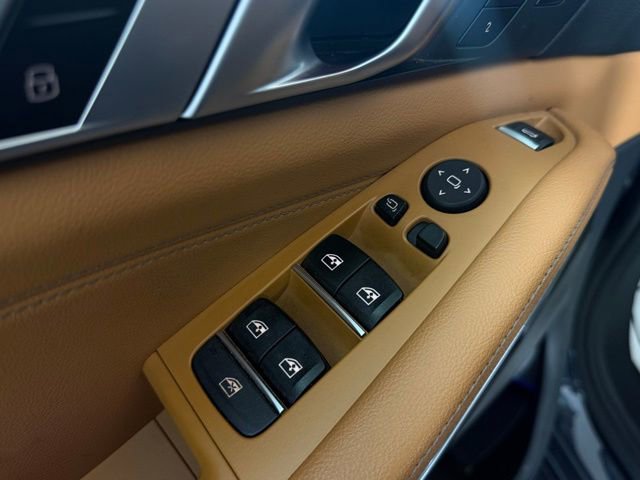 Used 2021 BMW X5 M50i w/ Premium Package image 26