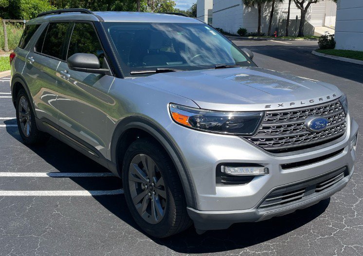 Used 2021 Ford Explorer XLT w/ Equipment Group 202A RWD image 6