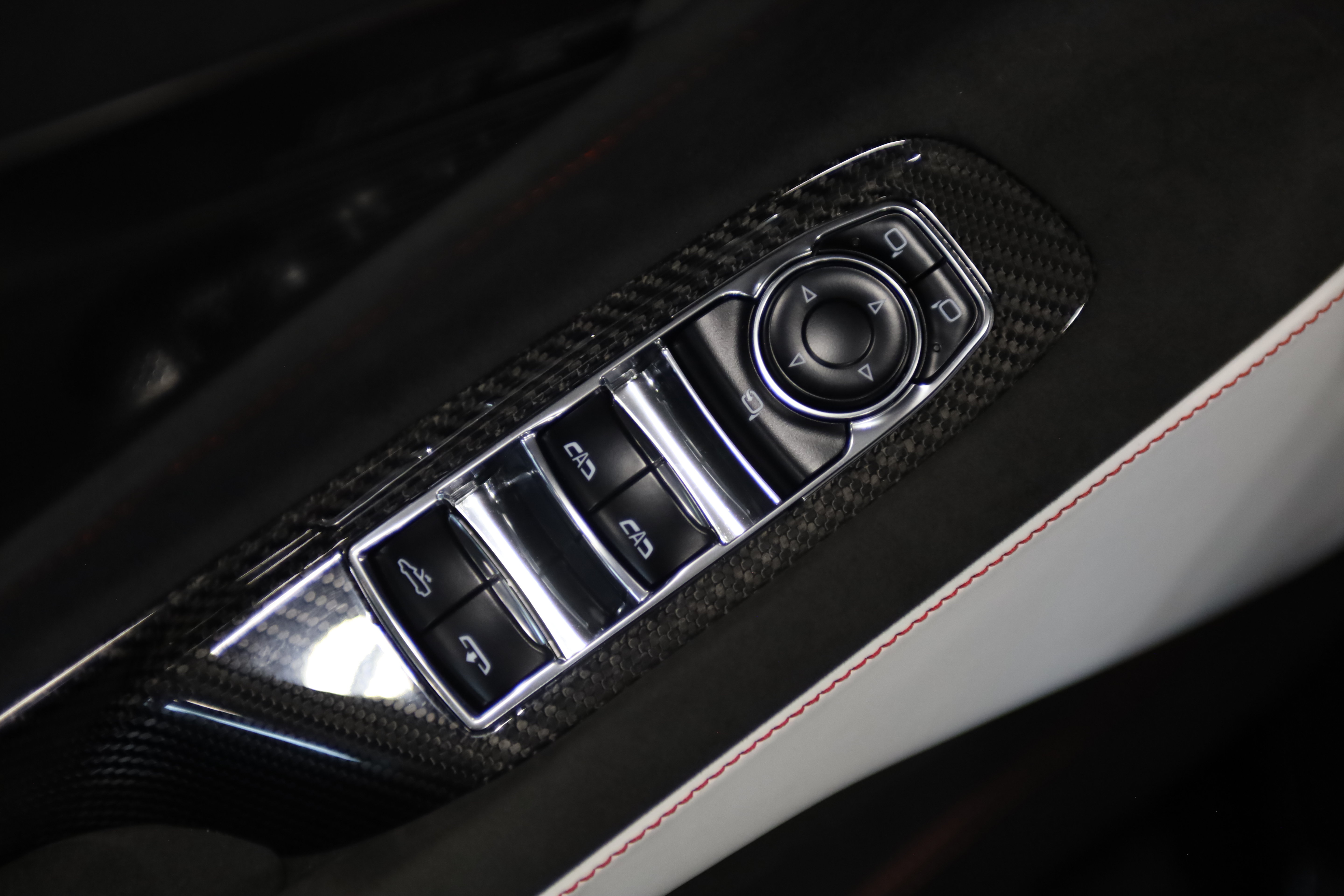 Used 2023 Chevrolet Corvette Stingray Premium Conv w/ Z51 Performance Package RWD image 18