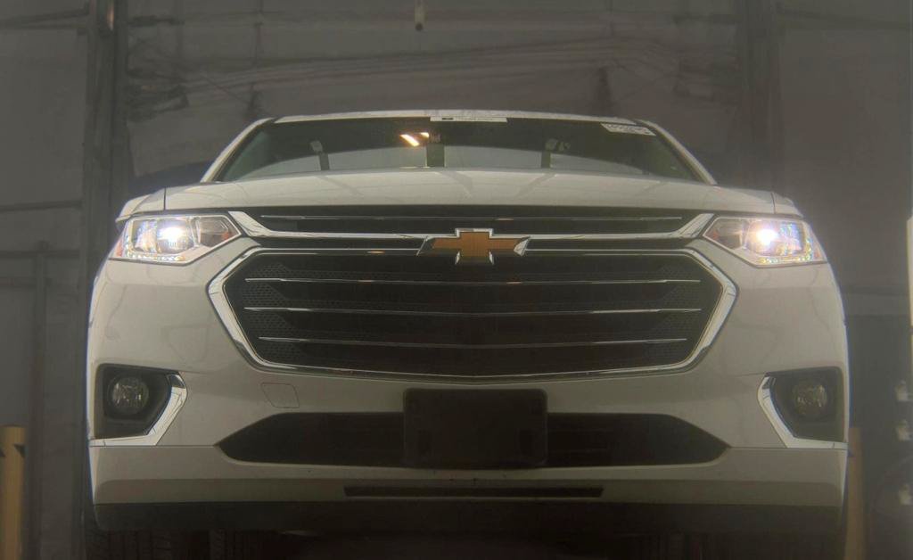 Used 2018 Chevrolet Traverse Premier FWD image 3