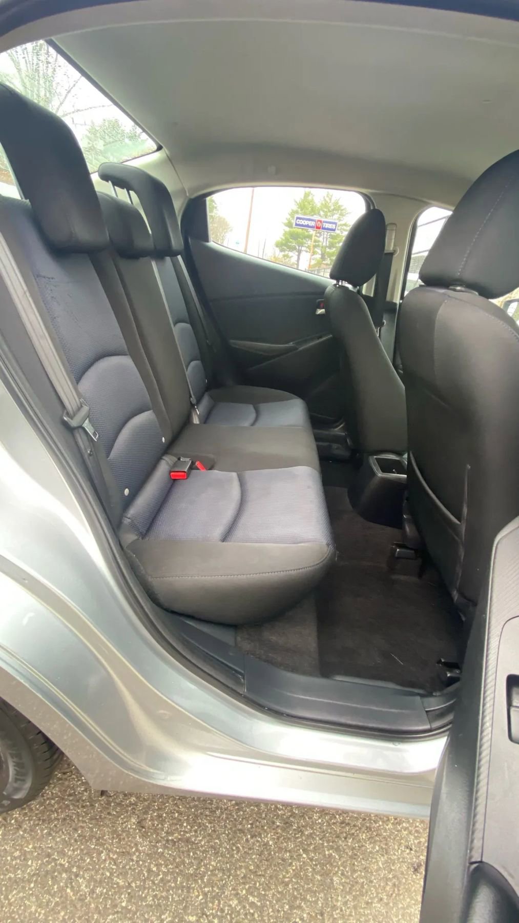 Used 2019 Toyota Yaris LE image 17