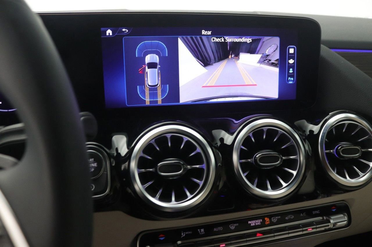 Certified 2025 Mercedes-Benz GLA 250 image 16