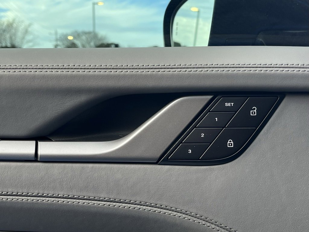 Used 2024 Porsche 911 Carrera 4S w/ Premium Package image 29