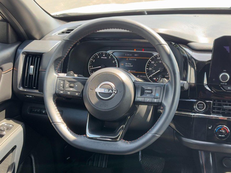 Used 2024 Nissan Pathfinder SV AWD/4WD image 13