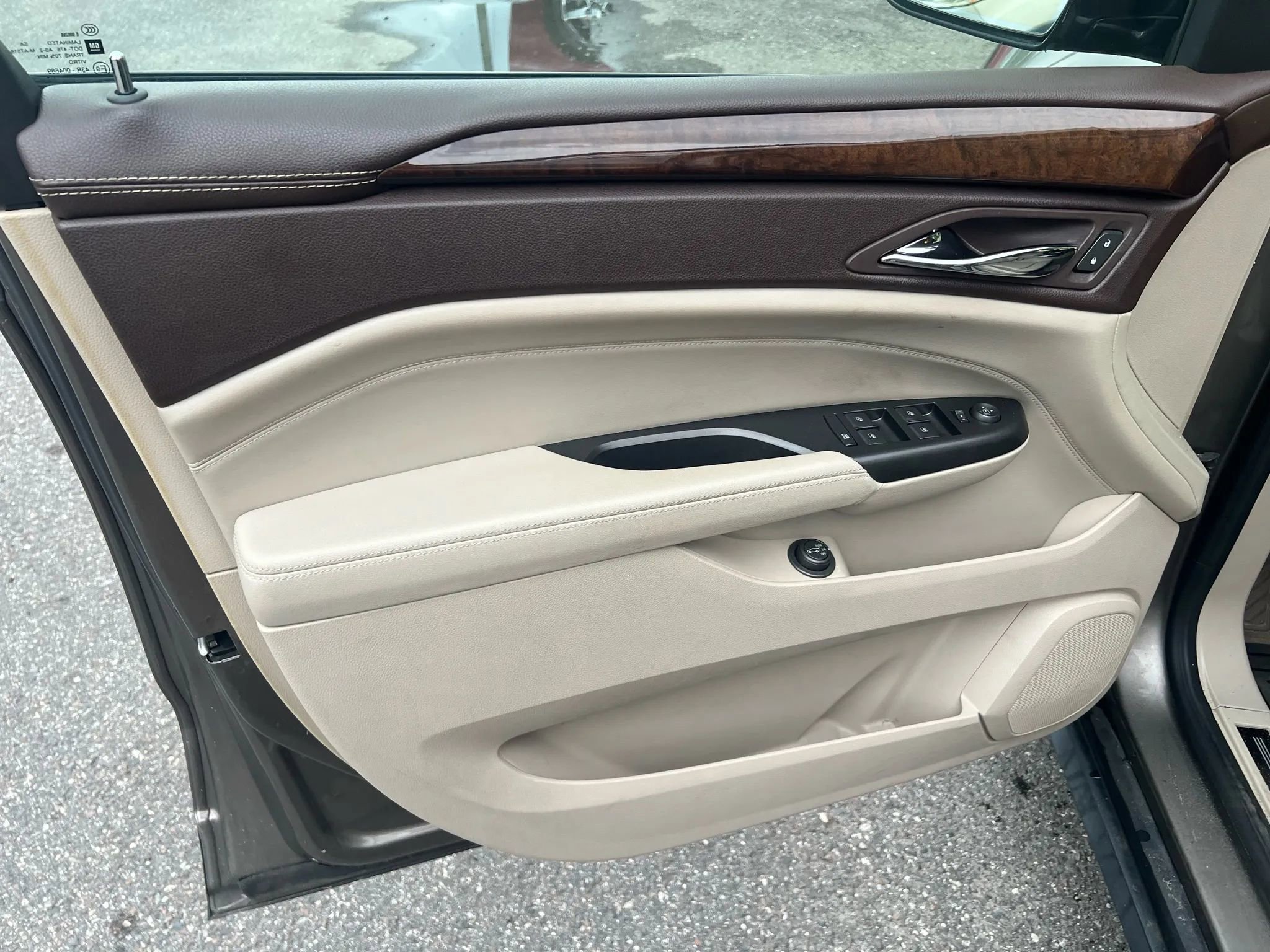 Used 2012 Cadillac SRX Luxury FWD image 5