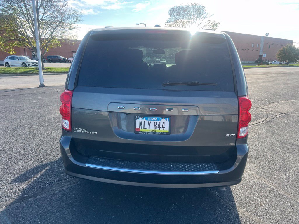Used 2020 Dodge Grand Caravan SXT FWD image 6
