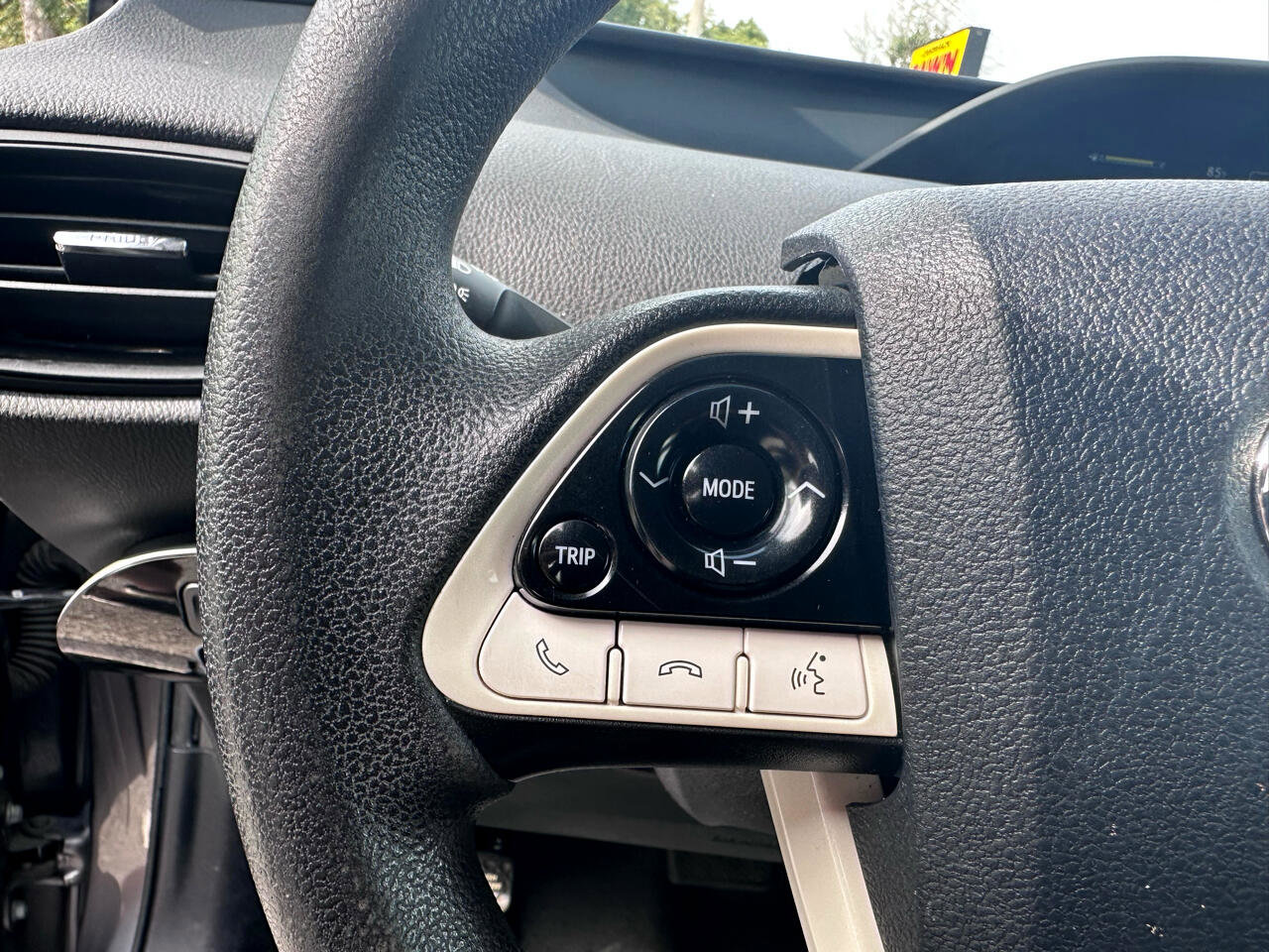 Used 2018 Toyota Prius Two image 21