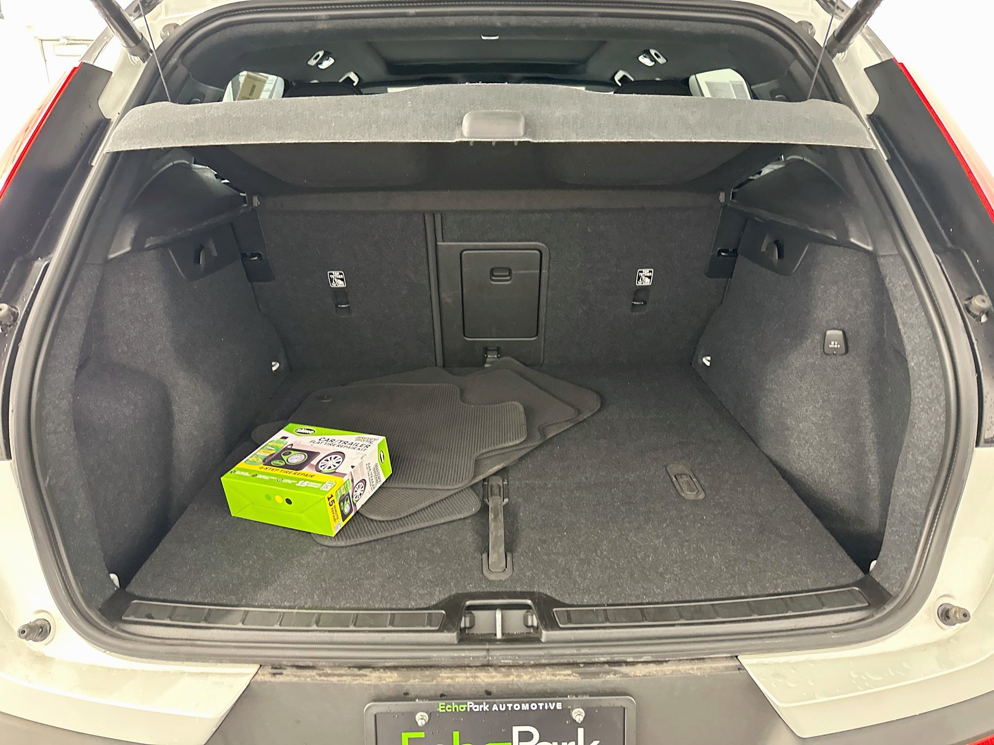 Used 2023 Volvo XC40 Recharge Ultimate AWD/4WD image 31