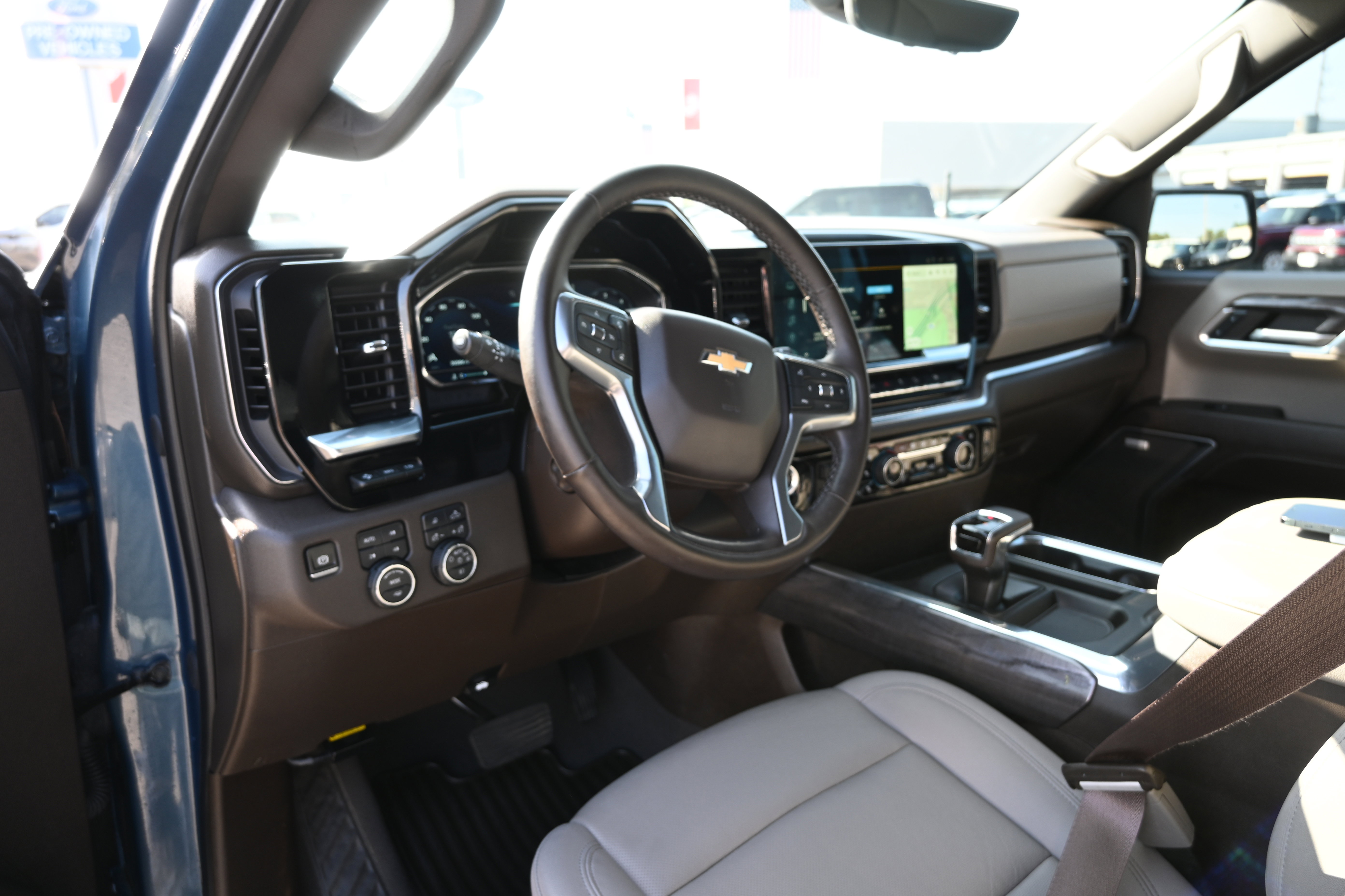 Used 2024 Chevrolet Silverado 1500 LTZ w/ Technology Package image 15