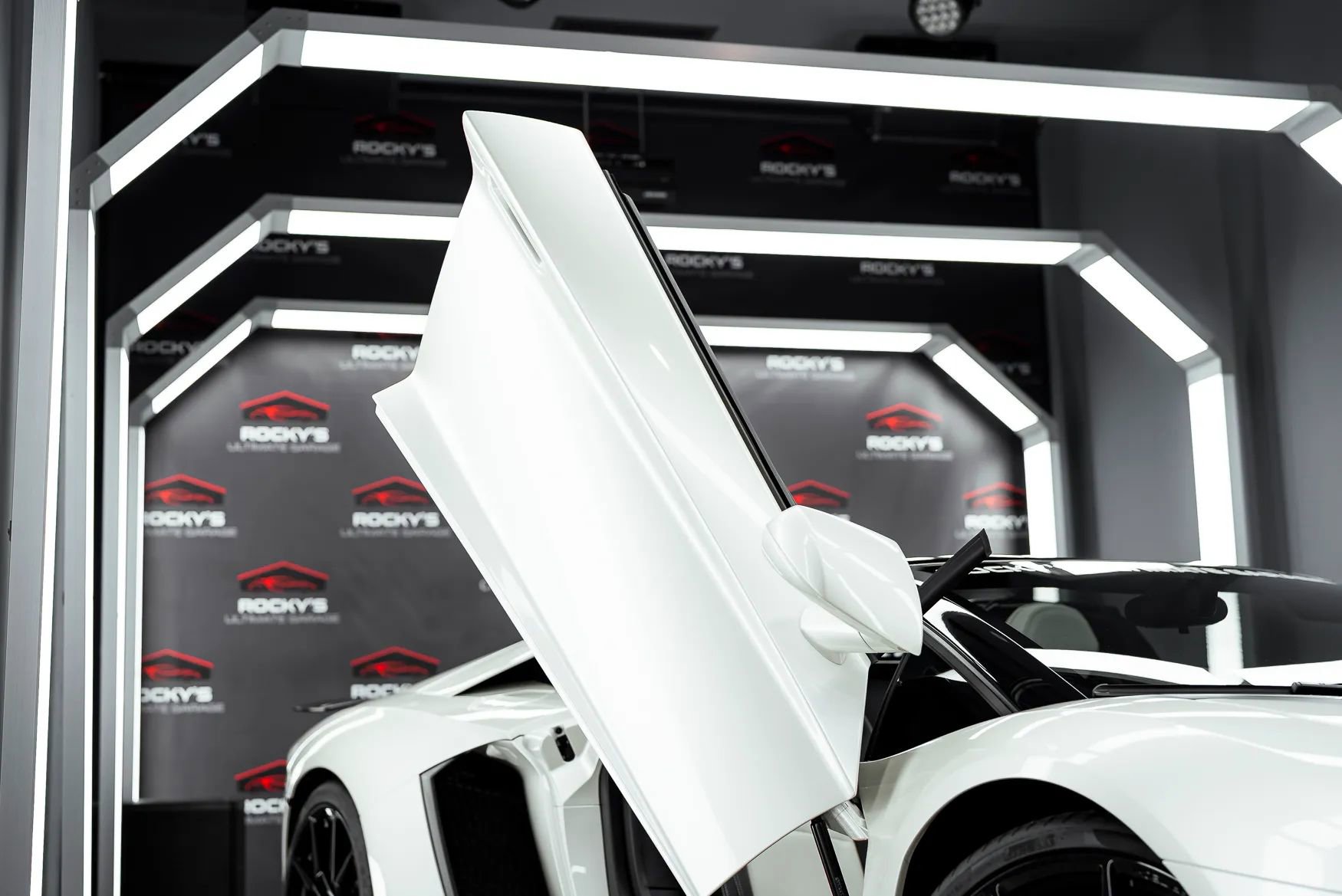 Used 2016 Lamborghini Aventador LP 700-4 image 51