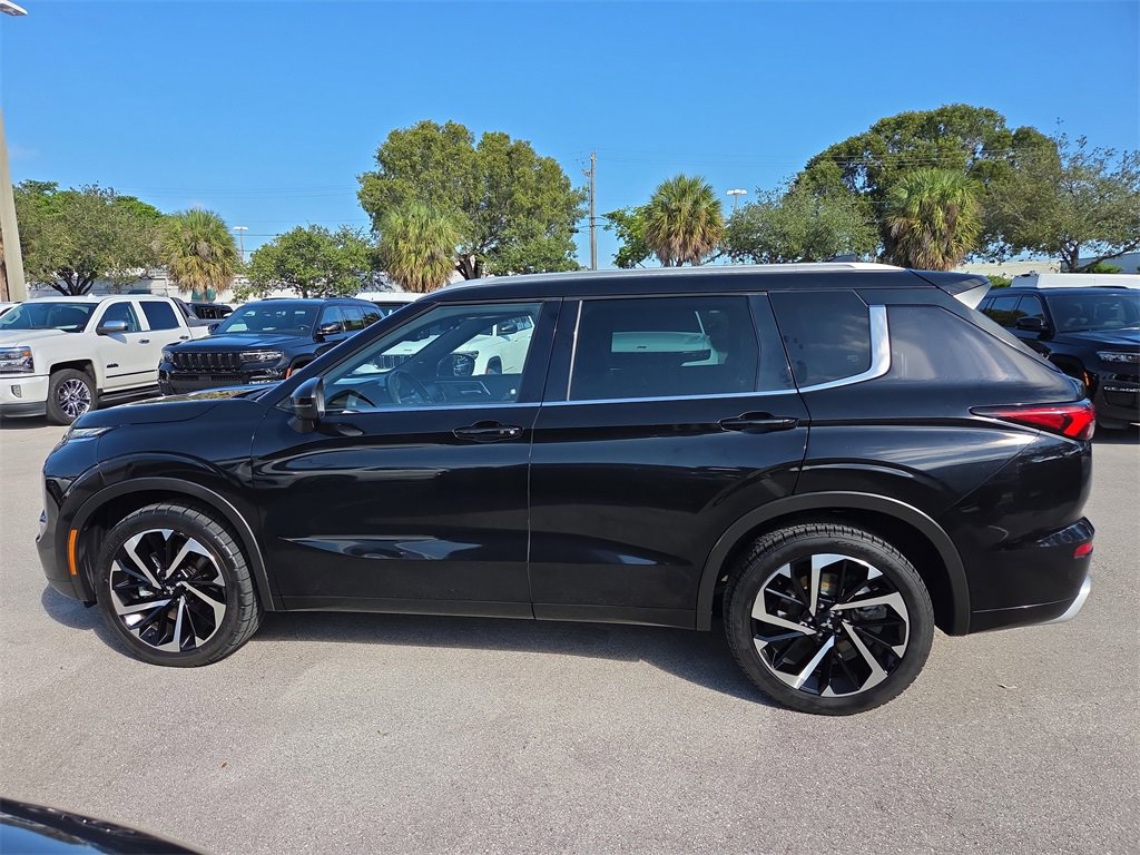 Used 2022 Mitsubishi Outlander SEL image 9