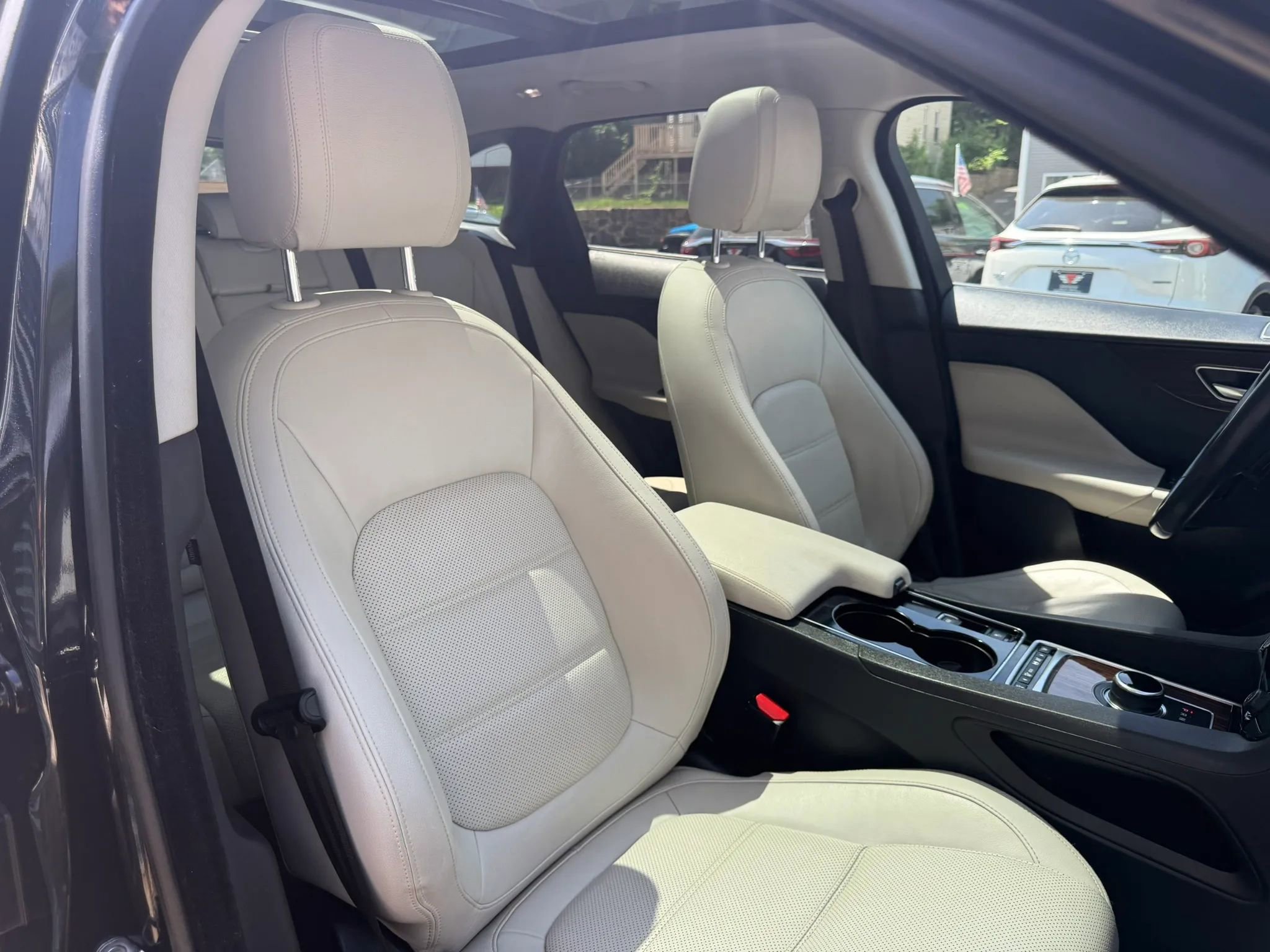 Used 2017 Jaguar F-PACE Prestige AWD/4WD image 26