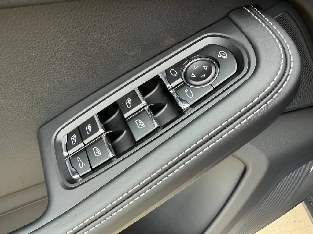 New 2026 Porsche Macan S AWD/4WD image 25