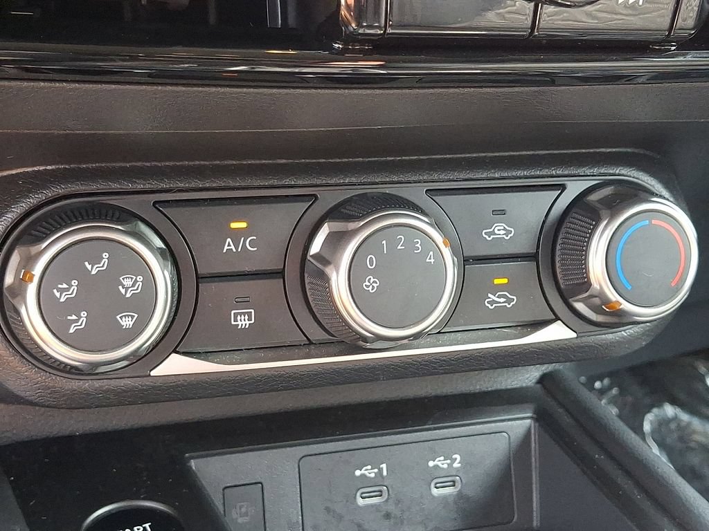 Certified 2025 Nissan Kicks SV AWD/4WD image 16