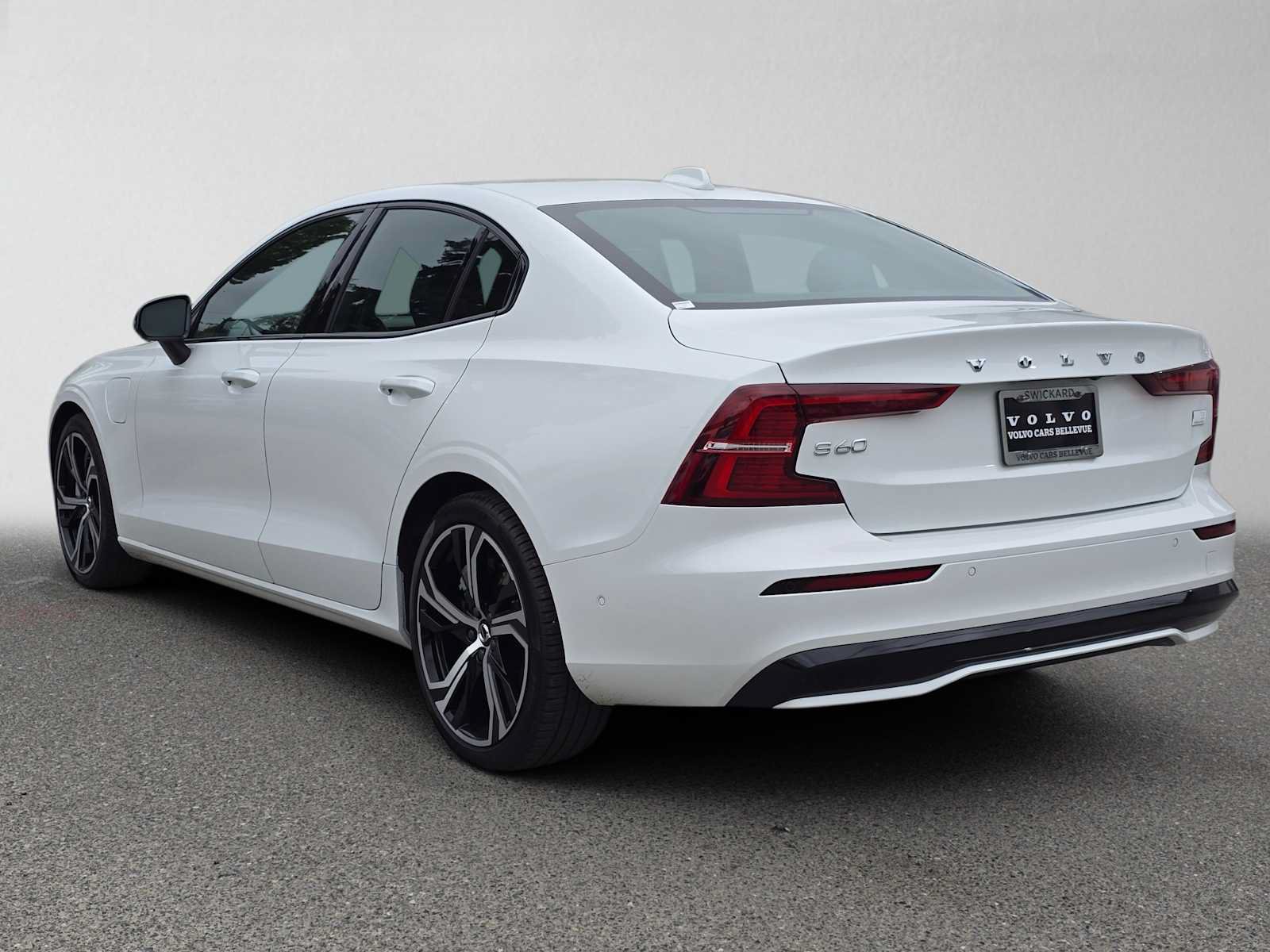 Certified 2023 Volvo S60 T8 Ultimate w/ Climate Package AWD/4WD image 6