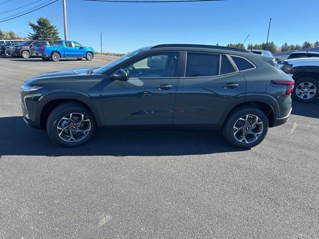 New 2026 Chevrolet Trax LT w/ Sunroof Package image 5