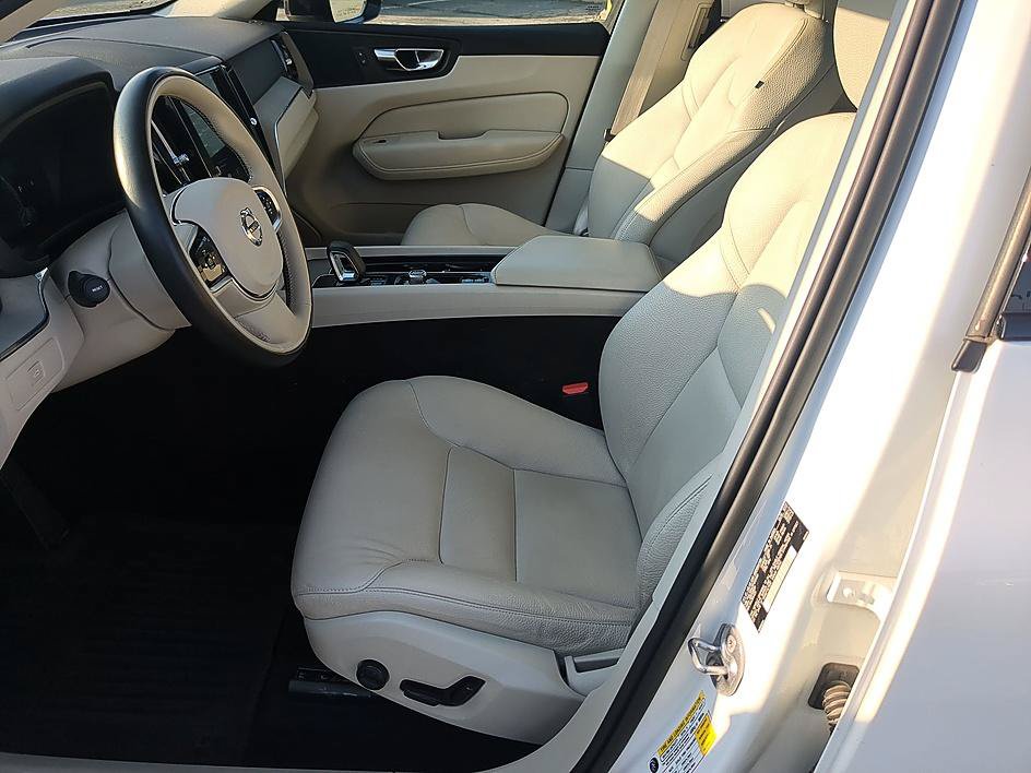 Used 2023 Volvo XC60 B5 Plus w/ Climate Package FWD image 14