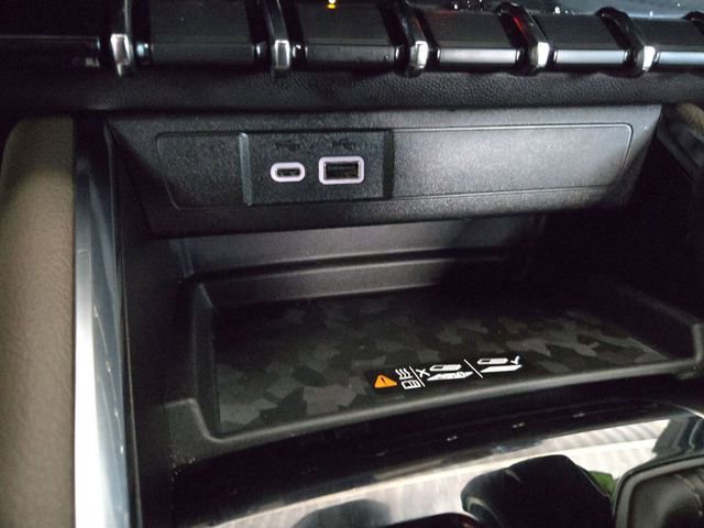 Used 2025 GMC Canyon Denali image 20