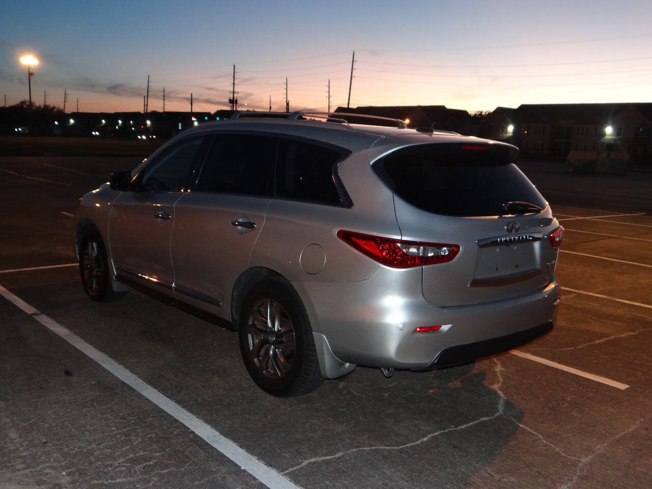 Used 2014 INFINITI QX60 Luxe w/ Premium Plus Package AWD/4WD image 8