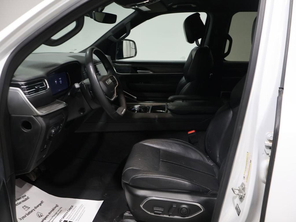 Used 2024 Jeep Wagoneer L Series III w/ Flexible Seating Group image 10