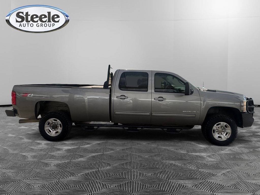 Used 2009 Chevrolet Silverado 3500 LTZ w/ Suspension Package, Off-Road AWD/4WD image 6