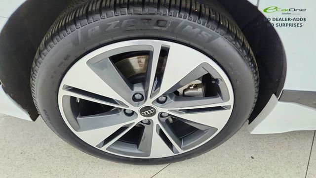 Used 2025 Audi A6 e-tron Premium Plus w/ Premium Plus RWD image 56