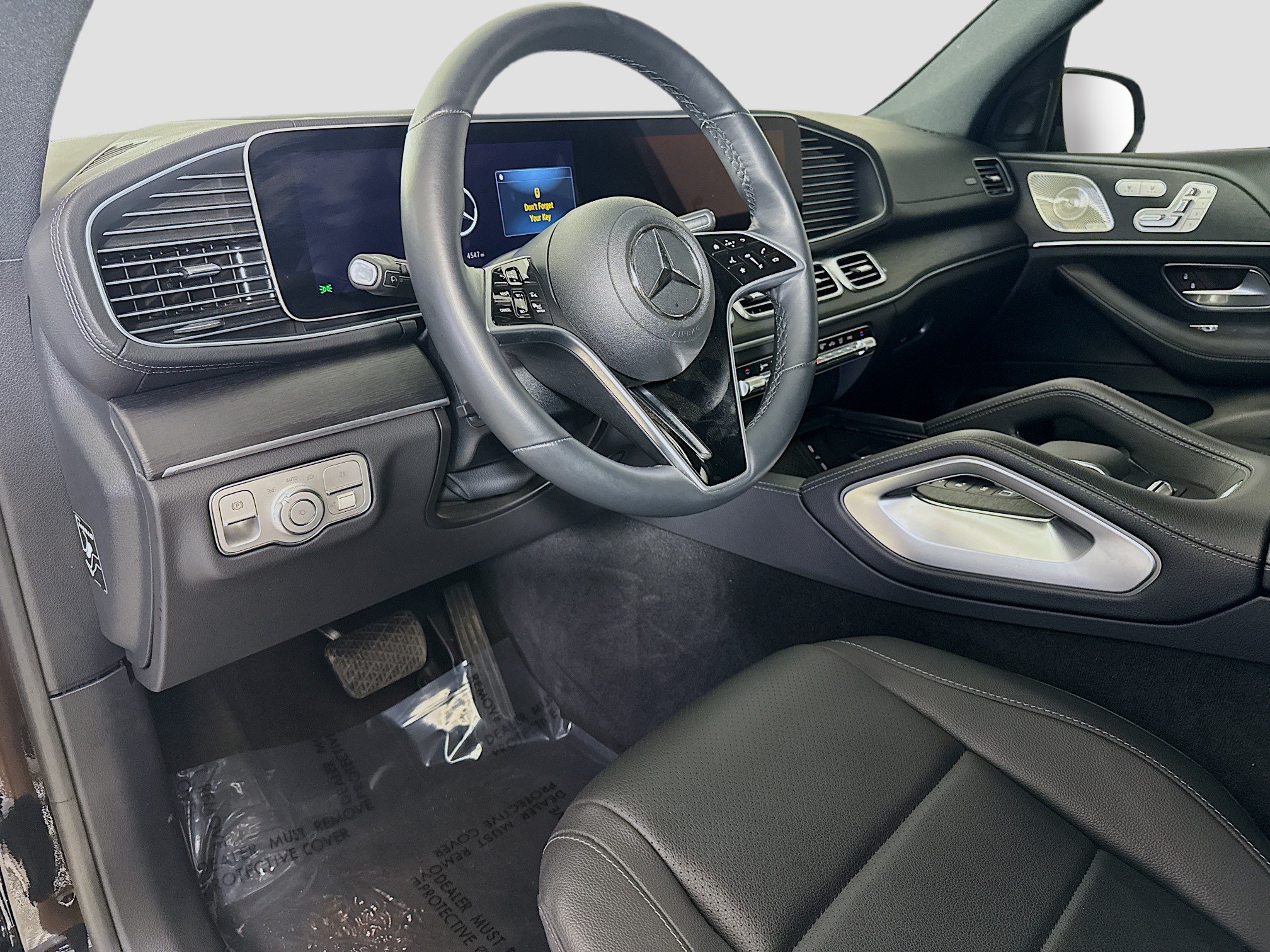 Used 2025 Mercedes-Benz GLS 450 4MATIC image 23