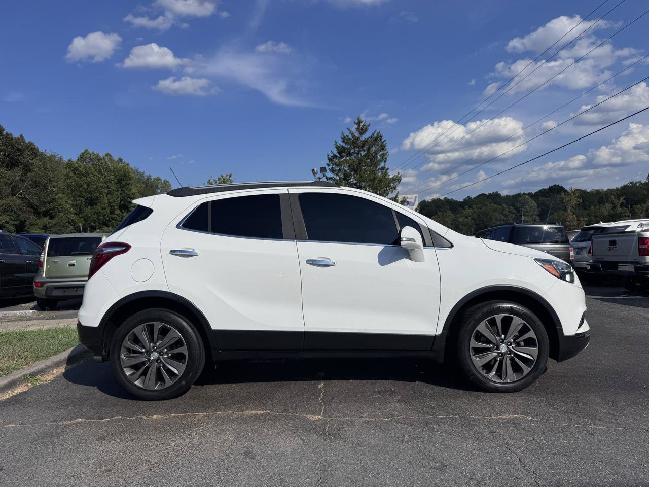 Used 2019 Buick Encore Essence AWD/4WD image 4
