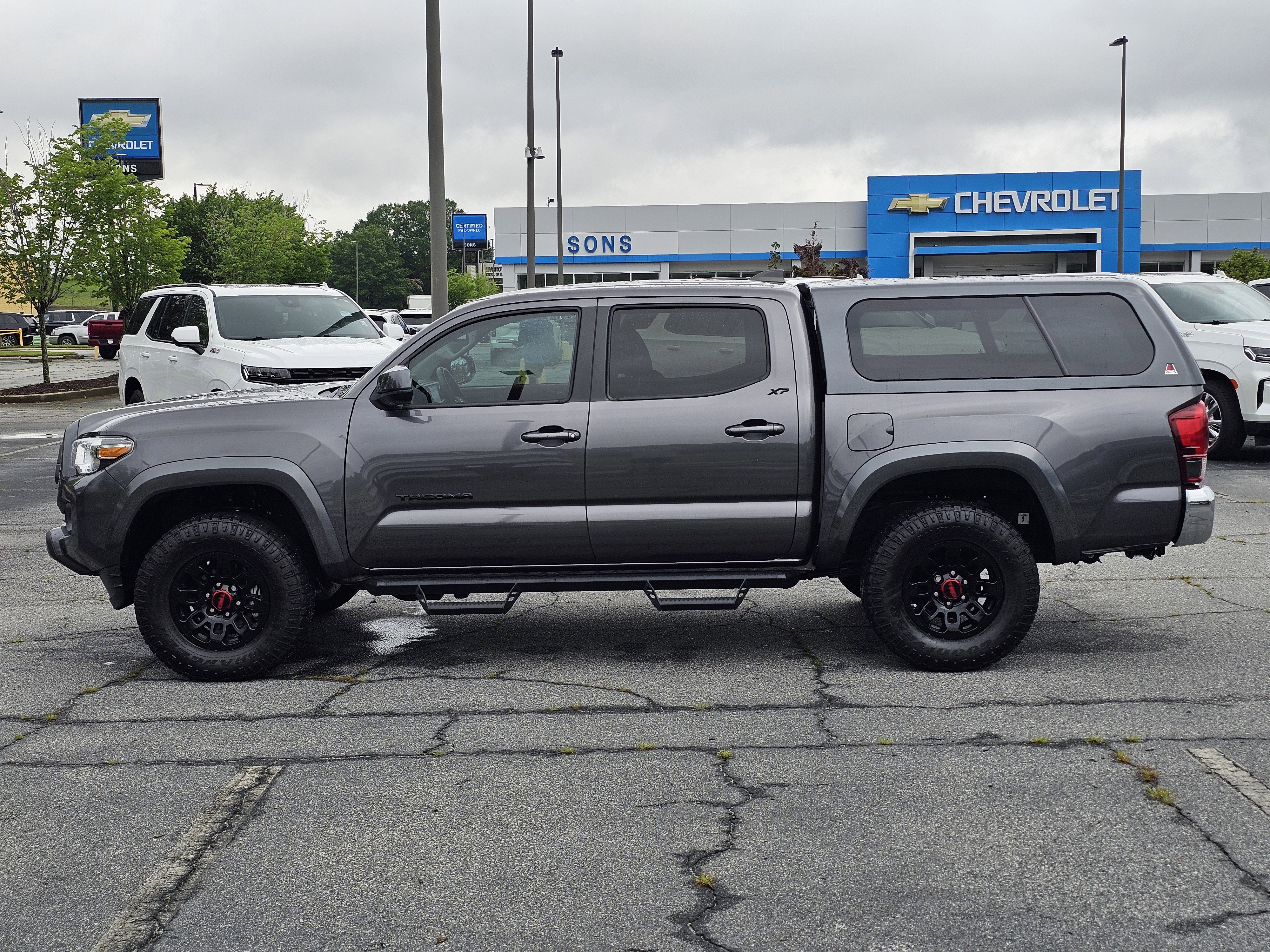 Used 2022 Toyota Tacoma SR5 AWD/4WD image 13