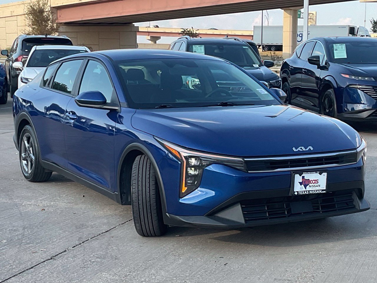 Used 2025 Kia K4 FWD image 3