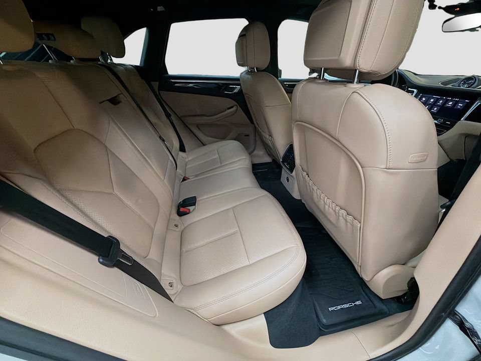 New 2026 Porsche Macan AWD/4WD image 29