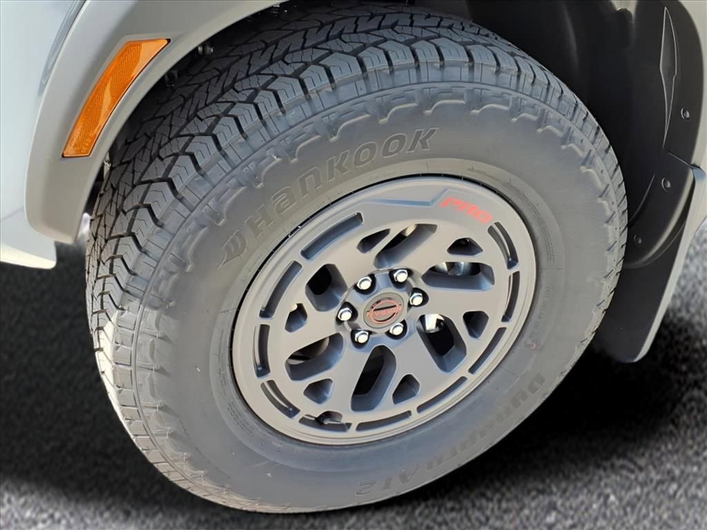 New 2026 Nissan Frontier PRO-4X w/ Pro-4x Convenience Package image 7