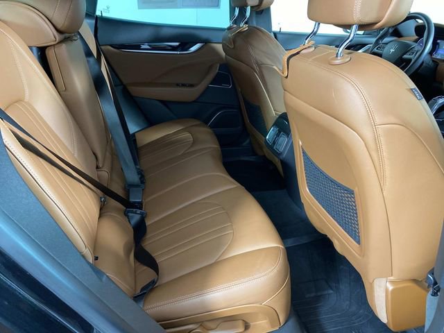 Used 2023 Maserati Levante GT AWD/4WD image 12