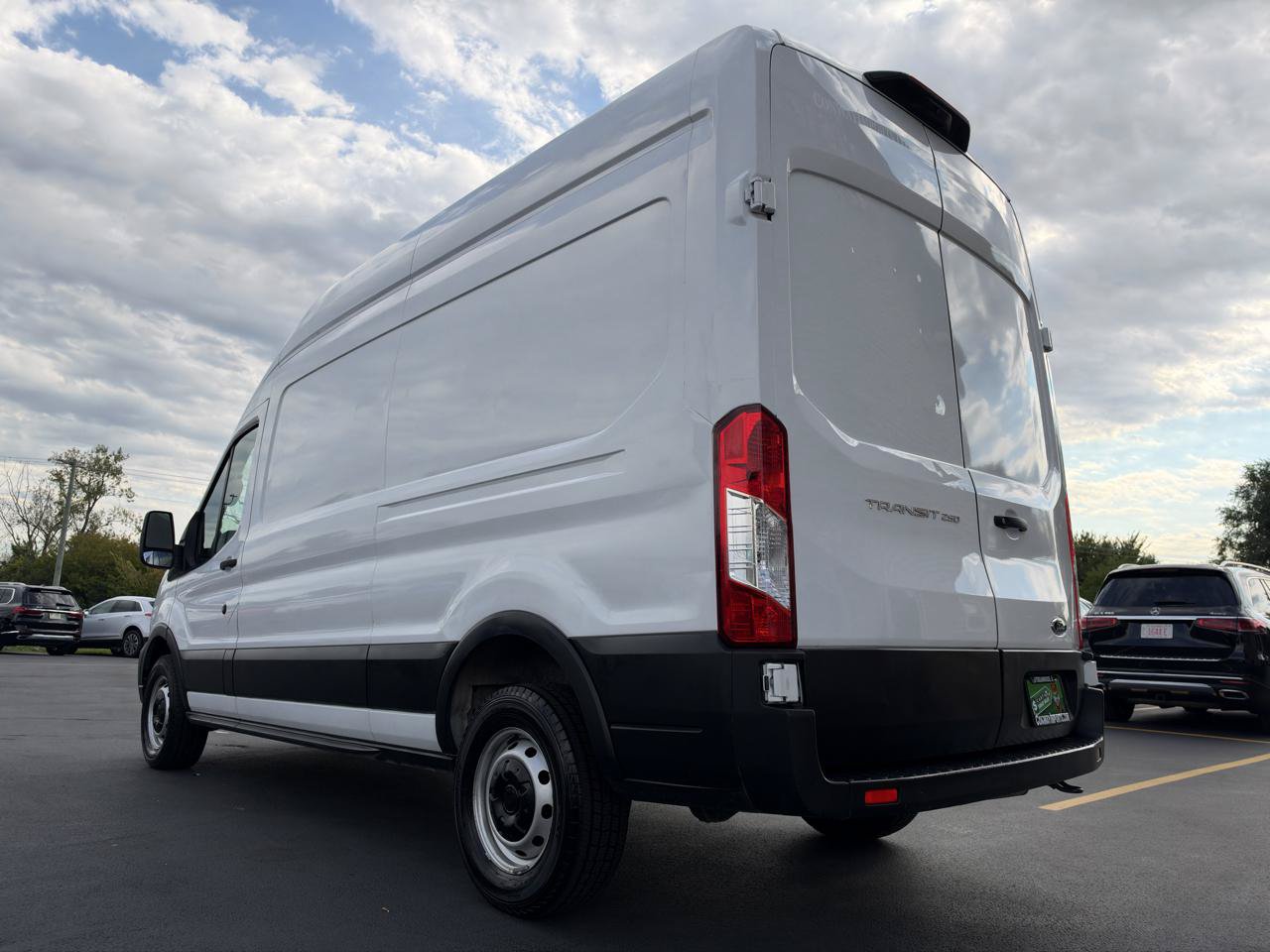 Used 2022 Ford Transit 250 148 High Roof RWD image 5