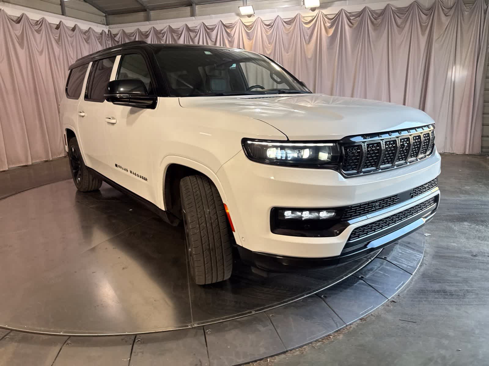 Used 2024 Jeep Grand Wagoneer L Series II w/ Quick Order Packagew 28T AWD/4WD image 3