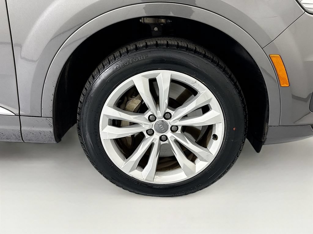 Used 2019 Audi Q7 2.0T Premium AWD/4WD image 32