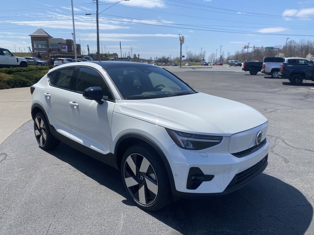 New 2023 Volvo C40 P8 Recharge Plus w/ Climate Package image 3