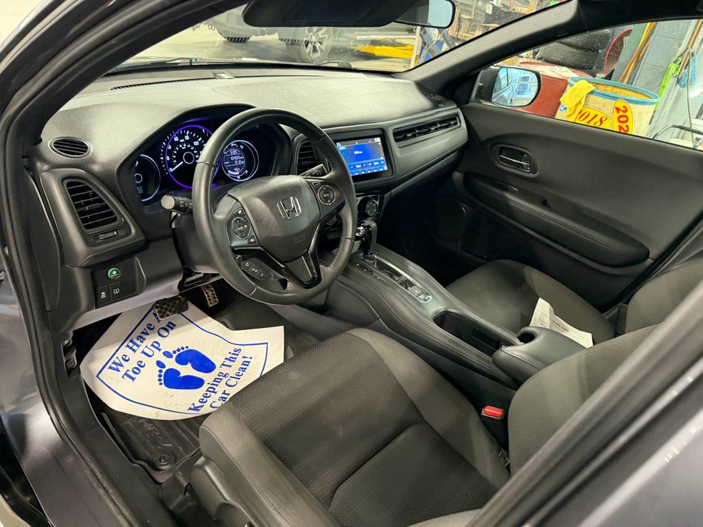 Used 2020 Honda HR-V Sport image 4