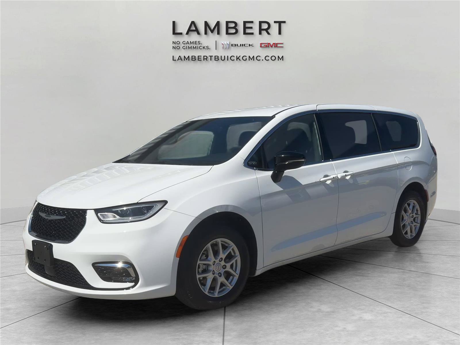 Used 2025 Chrysler Pacifica Select