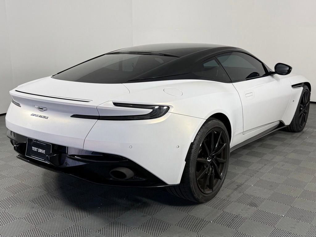 Used 2018 Aston Martin DB11 V12 image 7