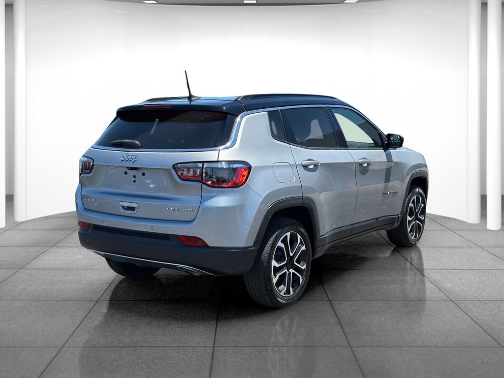 Used 2023 Jeep Compass Limited AWD/4WD image 7