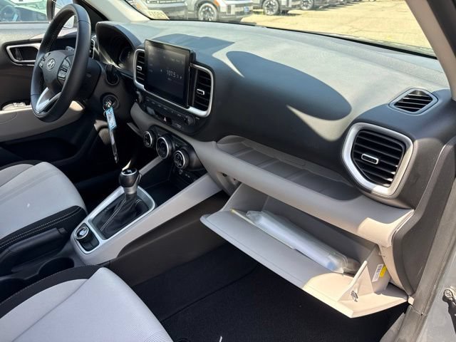 Used 2023 Hyundai Venue SEL FWD image 25