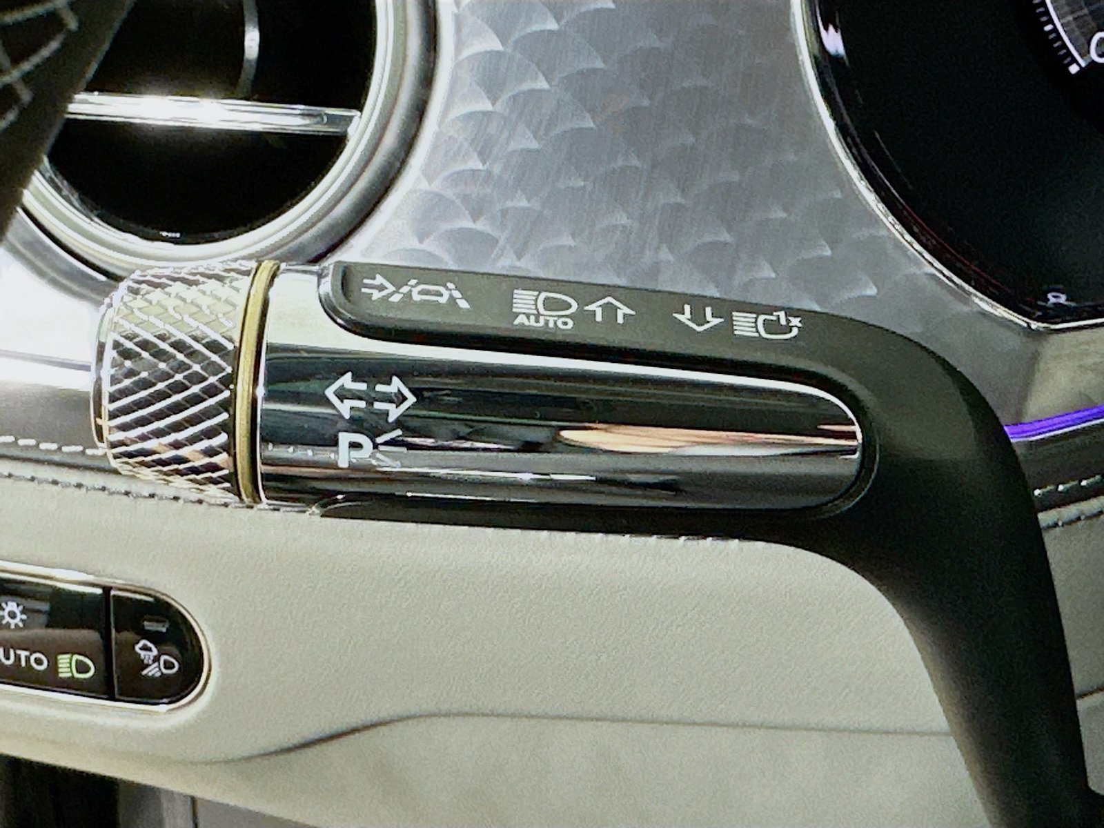 New 2026 Bentley Flying Spur V8 AWD/4WD image 22
