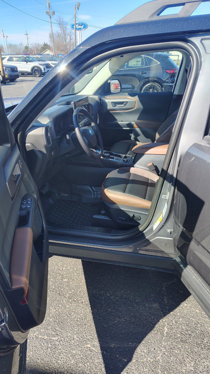 New 2025 Ford Bronco Sport Outer Banks w/ Sasquatch Outer Banks Package AWD/4WD image 16