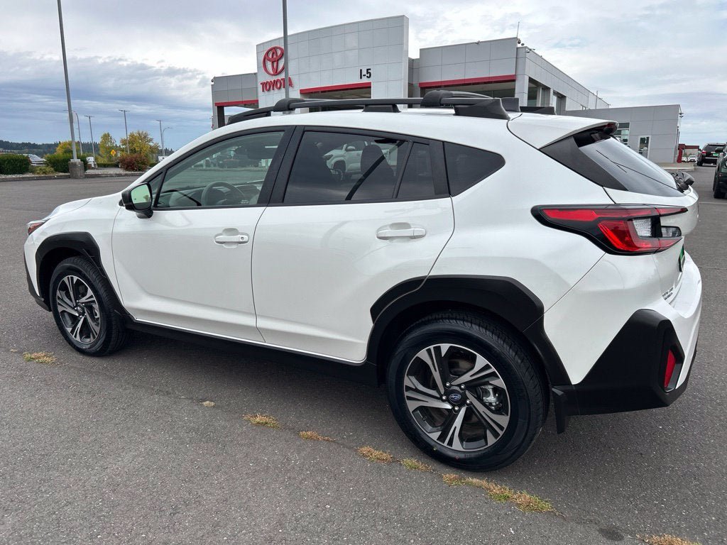 Used 2024 Subaru Crosstrek 2.0i Premium w/ Crosstrek Mirror Package AWD/4WD image 8