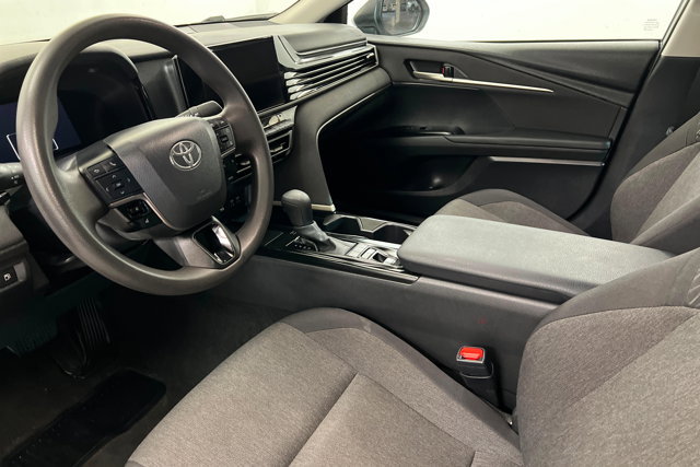 Used 2025 Toyota Camry LE FWD image 15