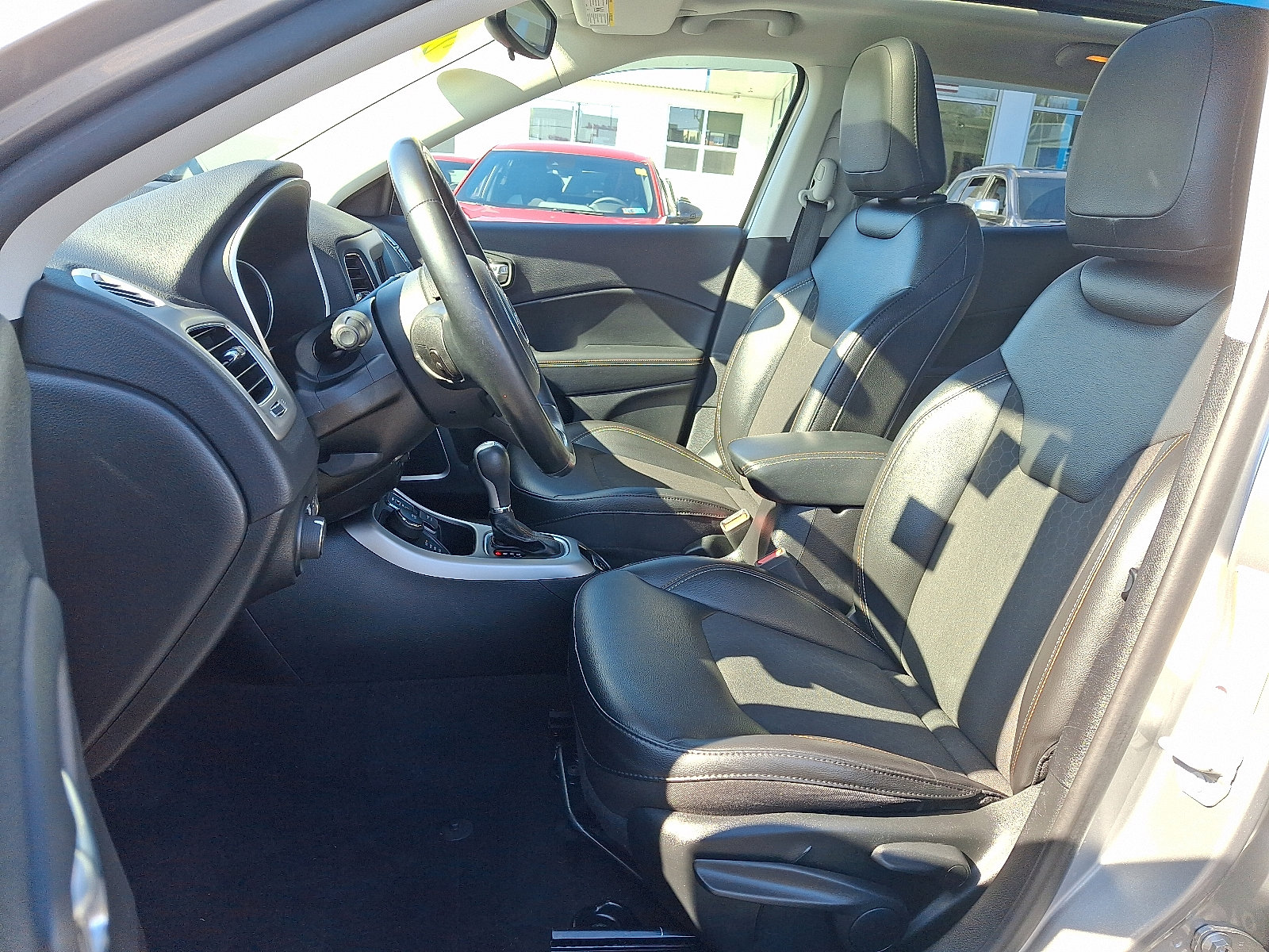 Used 2020 Jeep Compass Latitude w/ Cold Weather Group image 14